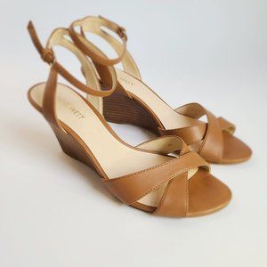 Nine West Strappy Cognac Wedge Sandals 8M